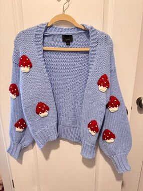 Light Blue Mushroom-Appliqué Chunky Knit Cardigan